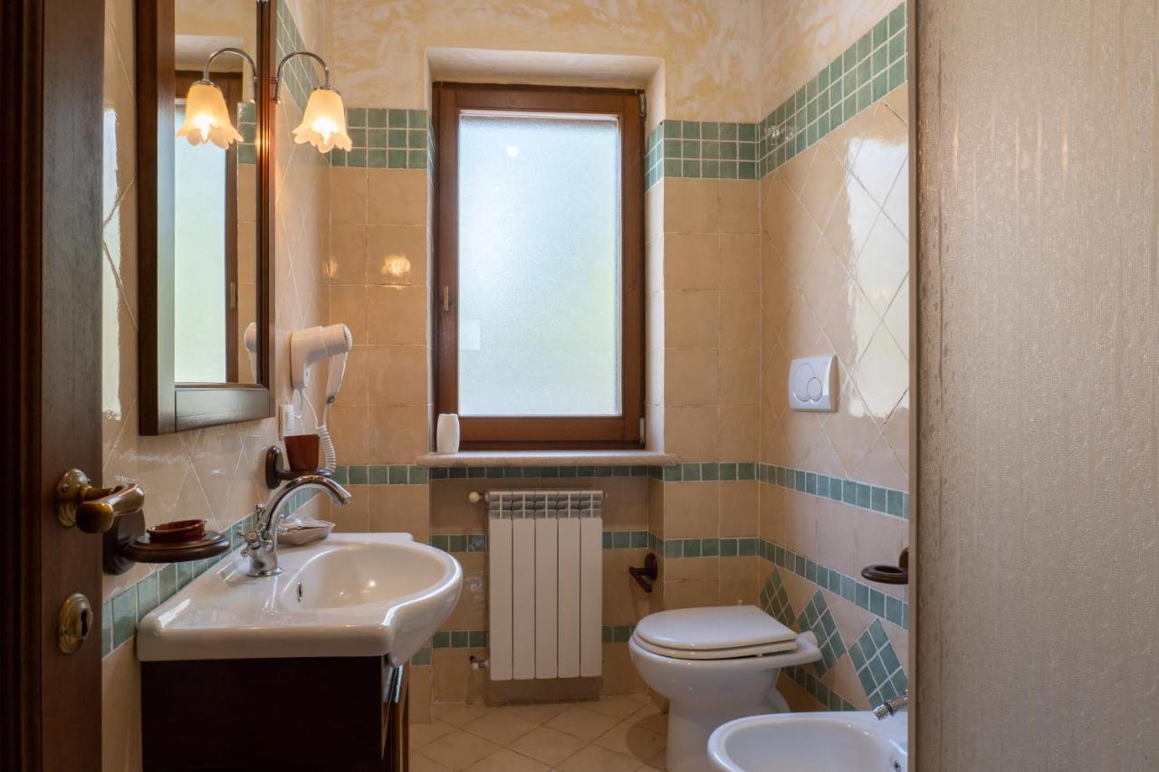 Agriturismo Tenuta Roccaccia ปีติญาโน ภายนอก รูปภาพ