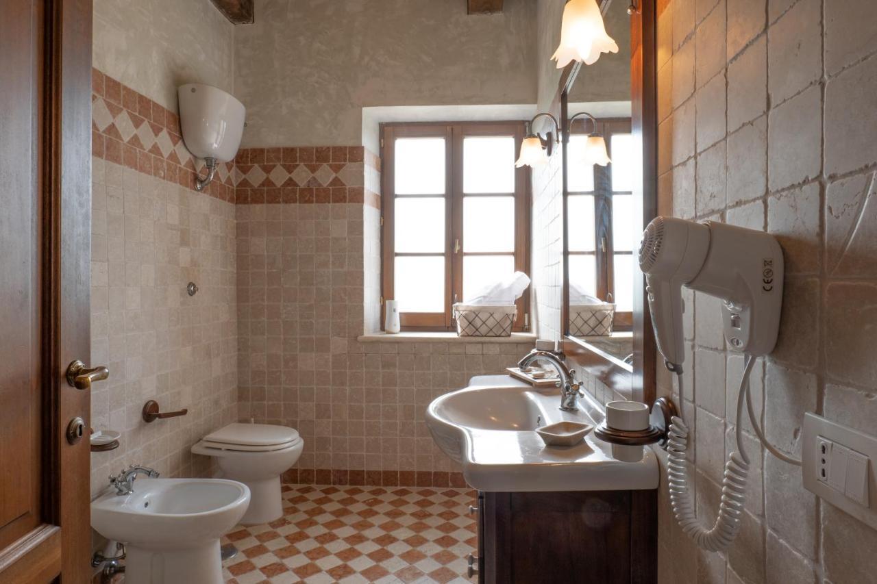 Agriturismo Tenuta Roccaccia ปีติญาโน ภายนอก รูปภาพ