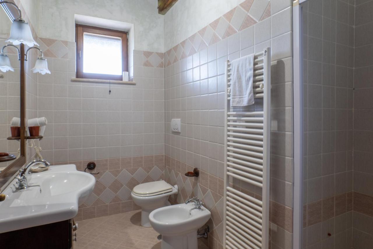Agriturismo Tenuta Roccaccia ปีติญาโน ภายนอก รูปภาพ