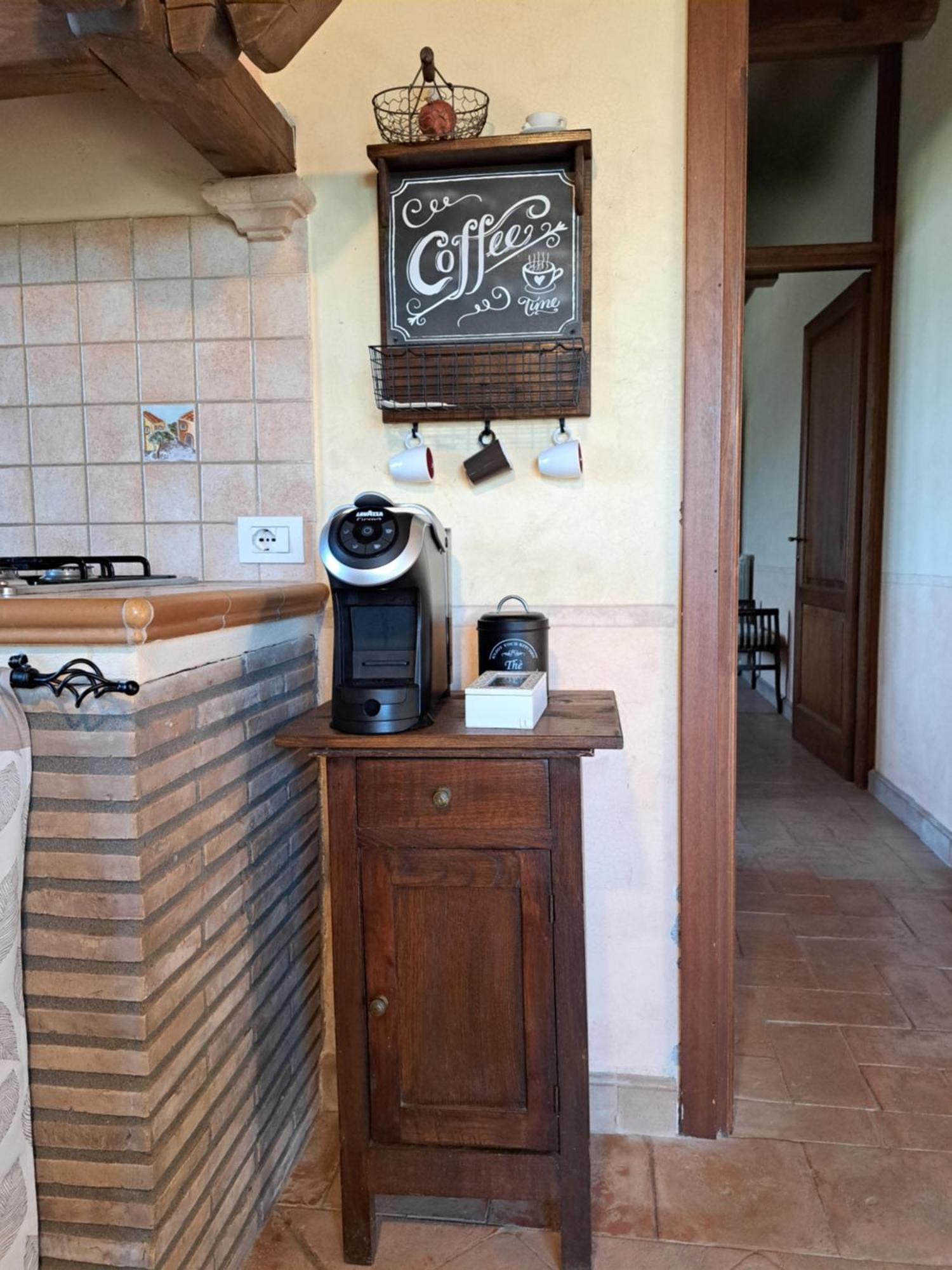 Agriturismo Tenuta Roccaccia ปีติญาโน ภายนอก รูปภาพ