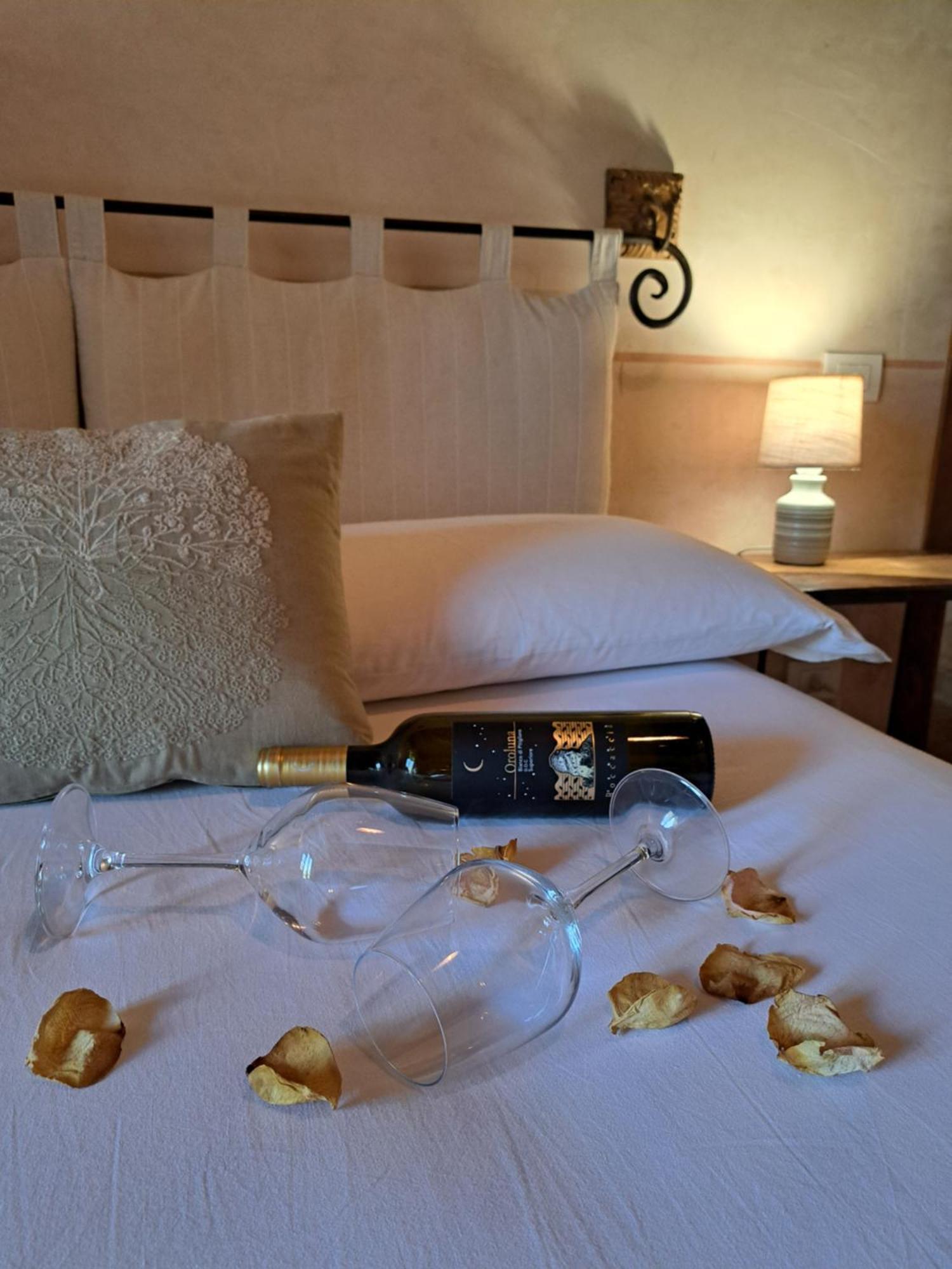 Agriturismo Tenuta Roccaccia ปีติญาโน ภายนอก รูปภาพ